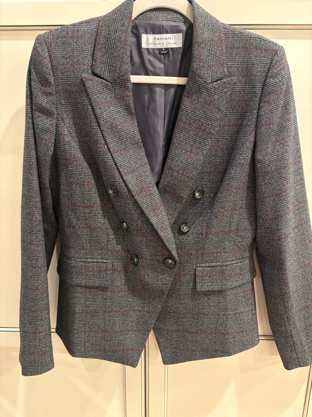 Tahari Women's Grey/Red Blazer Jacket Size 6
